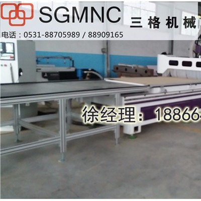 鄭州造型吸塑門自動換刀加工中心價格