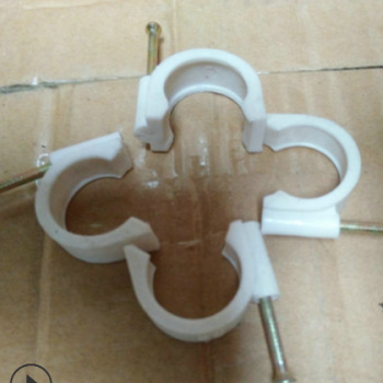 廠家生產PVC管 家用穿線管材pvc管卡 鄭州PVC管件 鋼釘邊卡