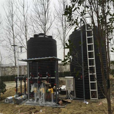 廣西減水劑塑料罐，15噸減水劑儲罐，聚羧酸減水劑儲存罐廠家