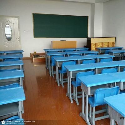 工程塑料學生課桌椅，塑料課桌椅，升降課桌椅，四川學生課桌廠家